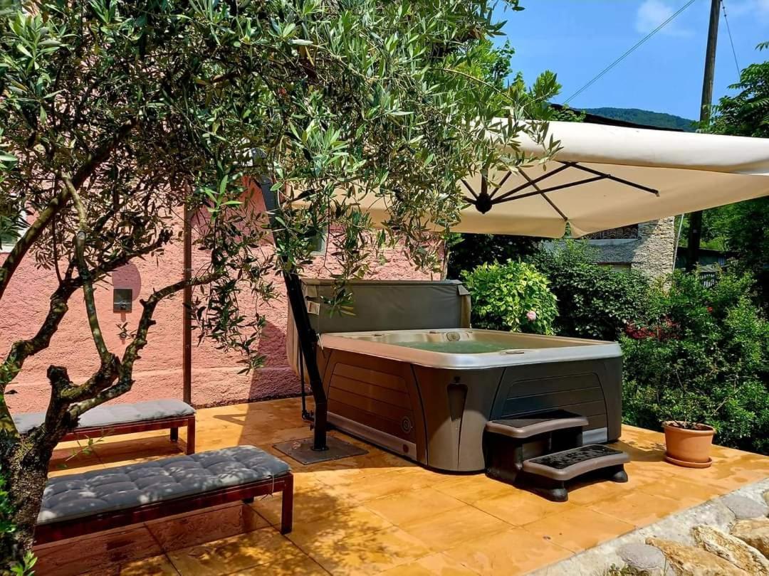 La Casa Rosa Di Segusino With Spa Jacuzzi In Garden Sequsino Luaran gambar