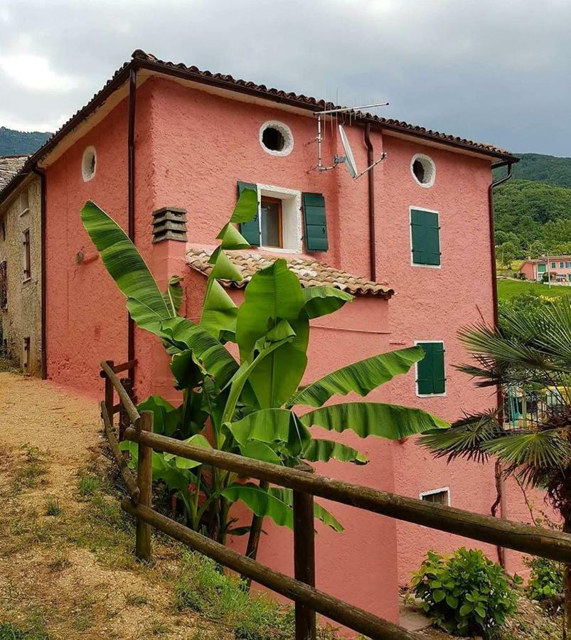 La Casa Rosa Di Segusino With Spa Jacuzzi In Garden Sequsino Luaran gambar